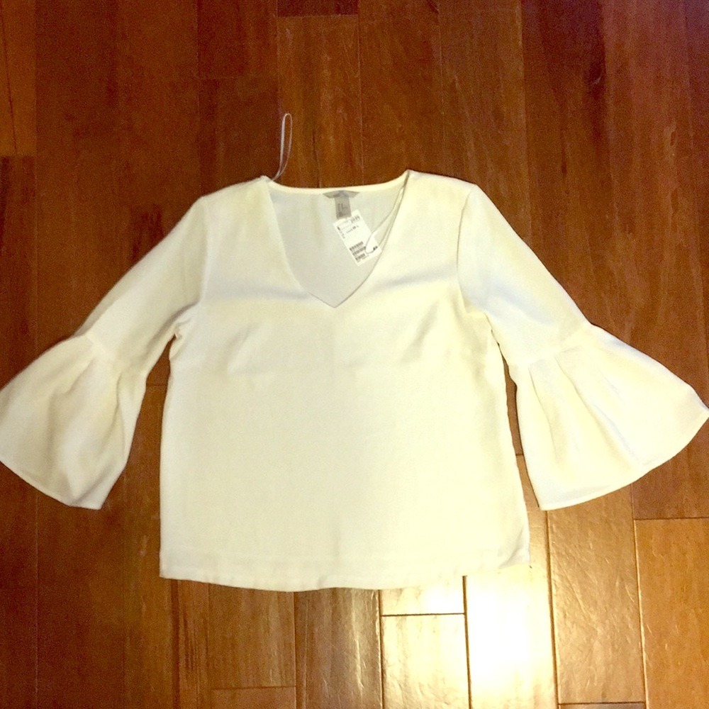 White h&m blouse tags still on